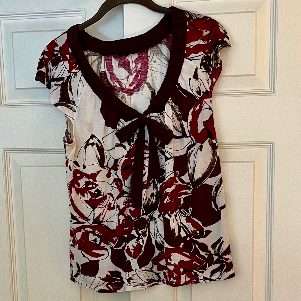 Anthropologie, Left of Center burgundy & white floral top, Size M